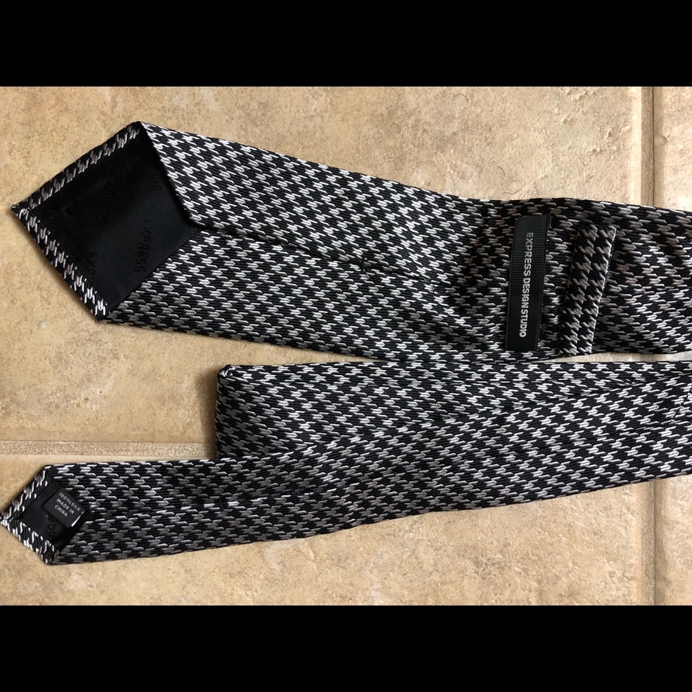 Express Ties - Picture 8 of 8